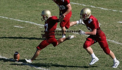 九游娱乐-VAR技术解析亨德森争议手球 皮球走向成判罚关键依据